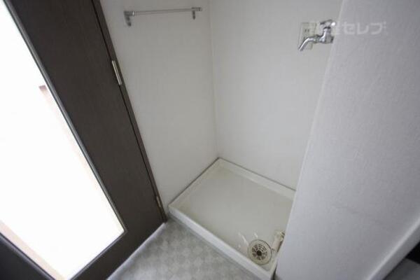 洗濯機は室内に置けます。