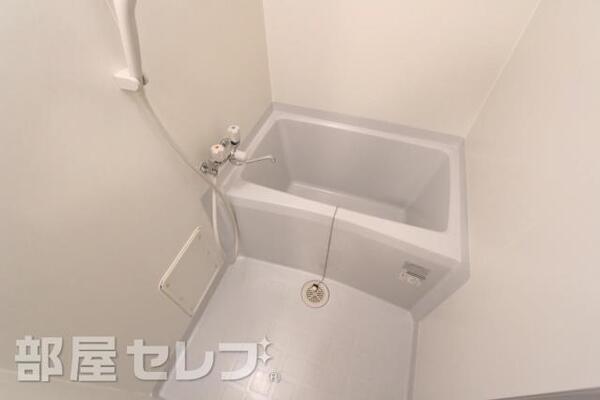 水はけの良い浴室です。