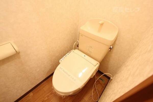 温水洗浄便座のトイレです。