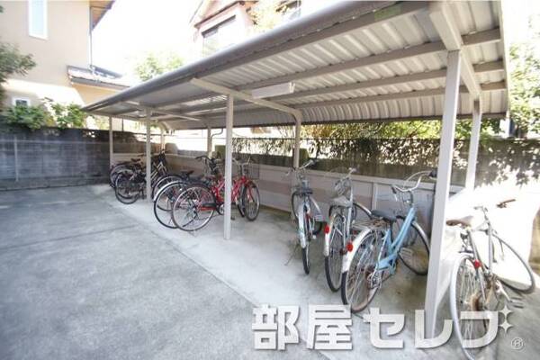 自転車置場。
