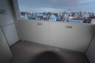 バルコニーも広々
