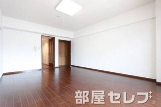 広々したお部屋で生活しやすいですね。※他号室の写真です