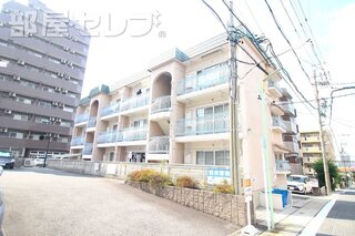南向きでどの部屋も明るいです。