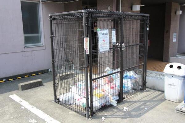 敷地内ゴミ置き場です。