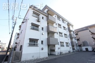 築年数を感じさせない綺麗な外観です。