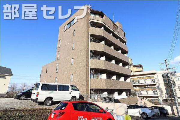 どっしりした外観です。