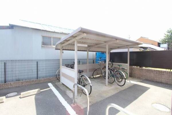 ※405号室内装写真参照
