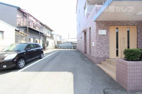 ※405号室内装写真参照