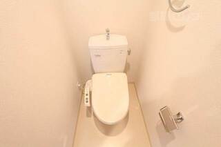 トイレもゆったり入れる広さです♪
