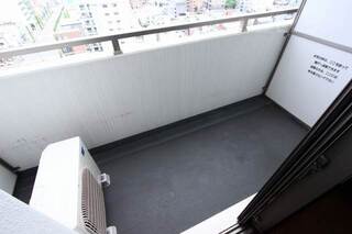 バルコニーも広いです。