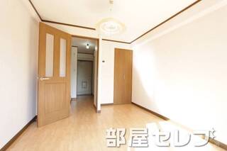 きれいなお部屋で過ごしやすいです。他号室の写真です。