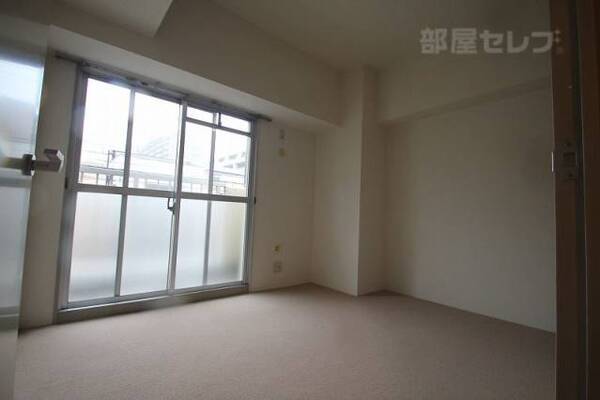 寝室に子供部屋にも変身できます。