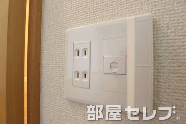 電話回線。