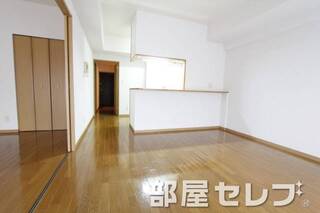 広々としたリビングで生活しやすいですね。