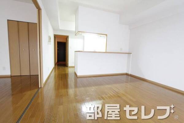 広々としたリビングで生活しやすいですね。