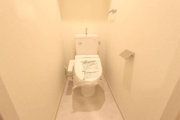 ウォシュレットつきのトイレ