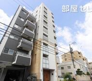 W HOUSE