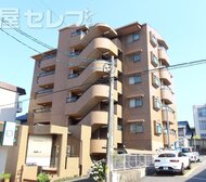 ファミール一社