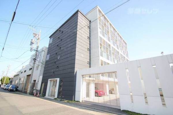 セキュリティも安心のデザイナーズマンションです。