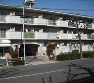 サンハイツ二城
