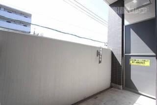 ベランダもしっかりありますよ