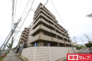 どっしりした外観ですね。