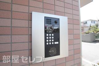 オートロックで安心です。
