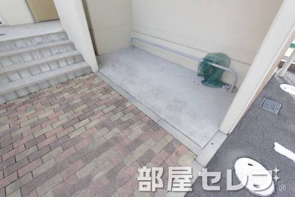 自転車置場。