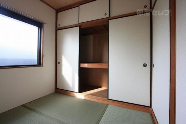 南側のお部屋です。