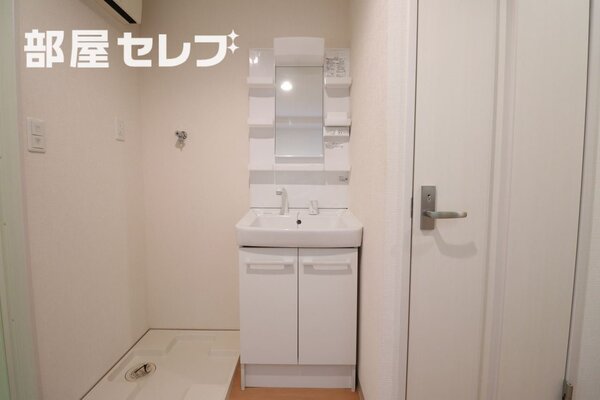 ウォシュレット付きです。