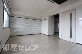 ※4階105号室内装写真参照