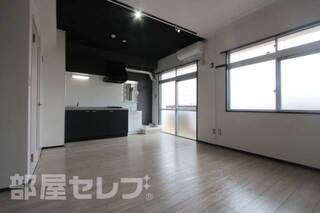 ※4階105号室内装写真参照