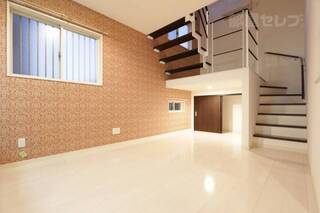 なかなかないオシャレなロフトタイプのお部屋です。