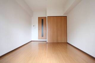 明るいお部屋です