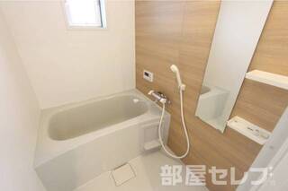 ※302号室の写真を流用しています。
