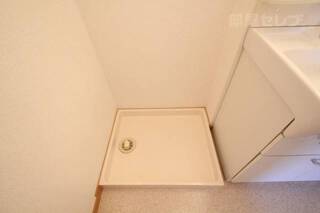 屋内洗濯機置場です