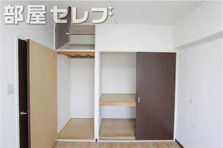 オートロック完備。