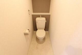 清潔感のあるトイレです。（502号室）