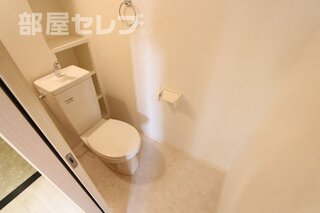 写真は角部屋の画像です