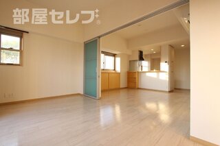 写真は角部屋の画像です