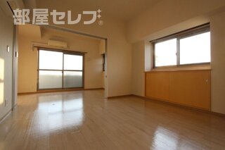 写真は角部屋の画像です