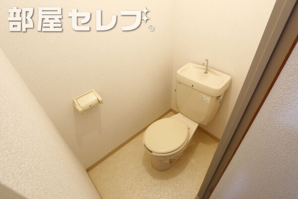 写真は106号室です