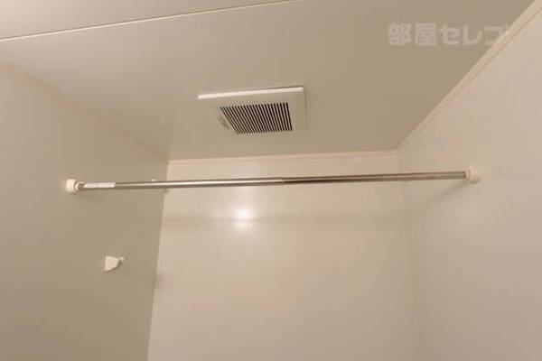 ※703号室室内参照