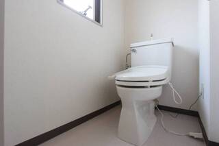 トイレも明るく清潔な空間です（イメージ画像）