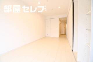 8.8帖の洋間です