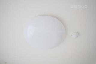 照明付きなので必要経費を削減できます。