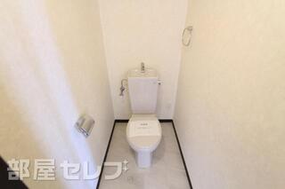 清潔感のあるトイレです。