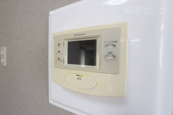 402号室