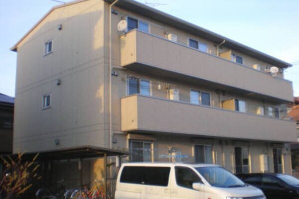 広めのベランダなので、たくさん洗濯物が干せそうです。