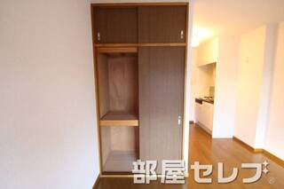 広い収納があります。